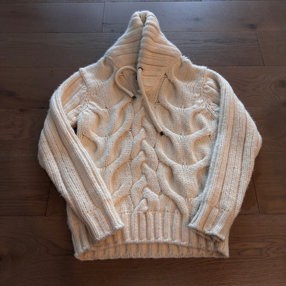 Zara Cozy Cable Knit Cream Sweater